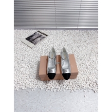 Miu Miu flat shoes